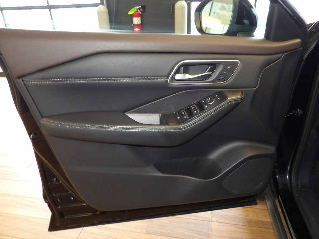Used 2021 Nissan Rogue SL w/ Premium Package AWD/4WD image 24