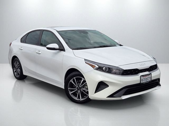 Used 2023 Kia Forte LXS w/ LXS Technology Package FWD image 1