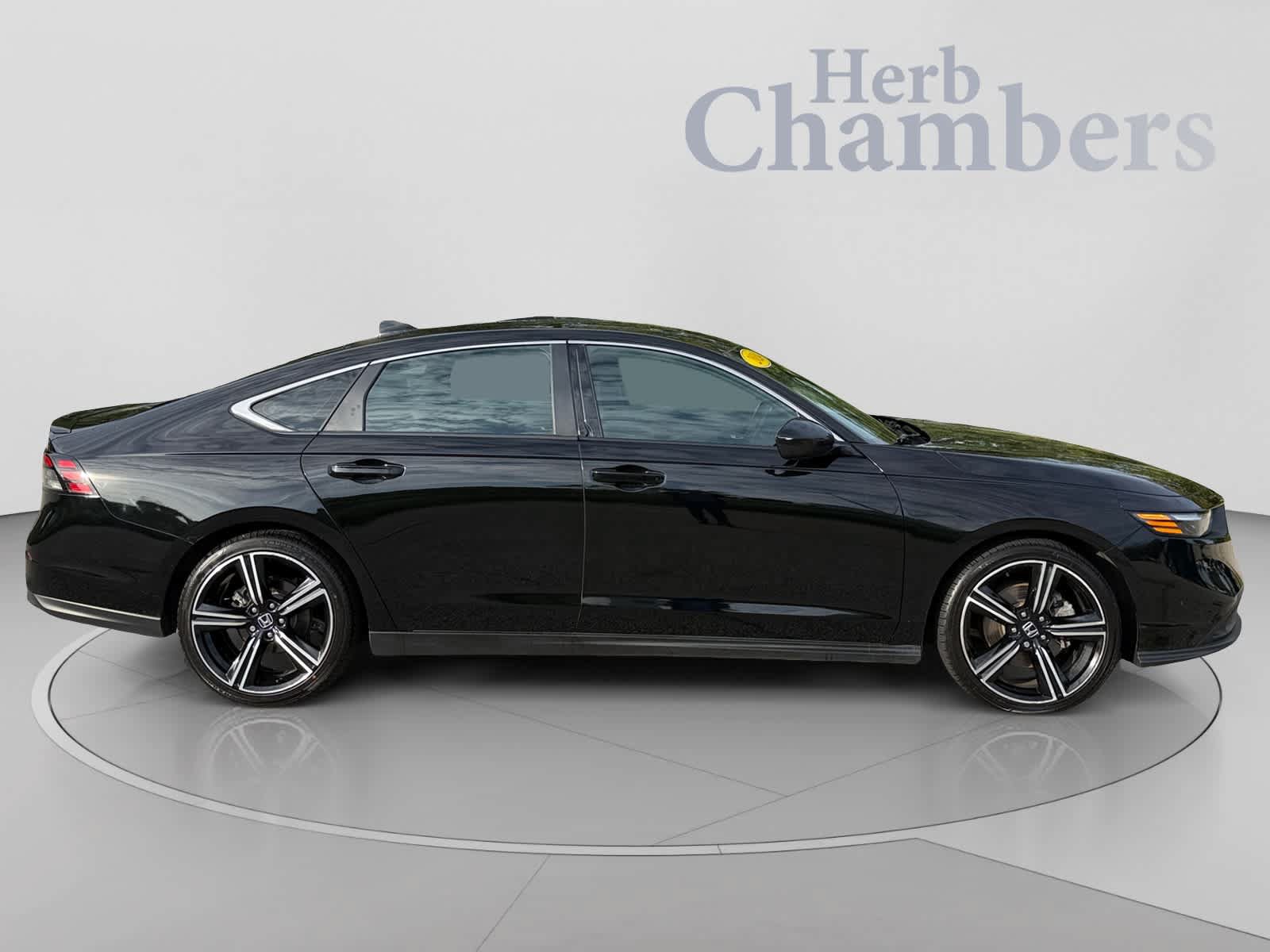 Used 2024 Honda Accord Sport image 12