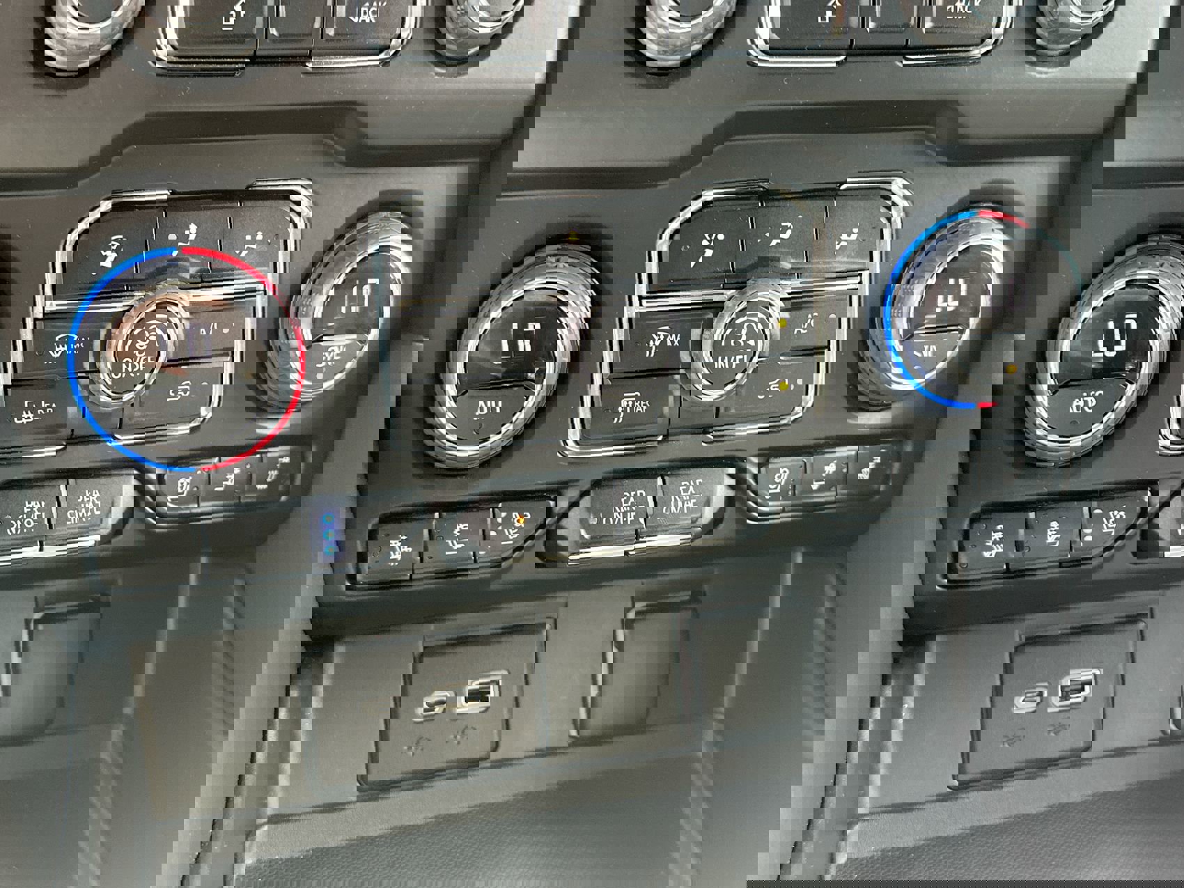 Used 2023 Chevrolet Tahoe High Country image 19