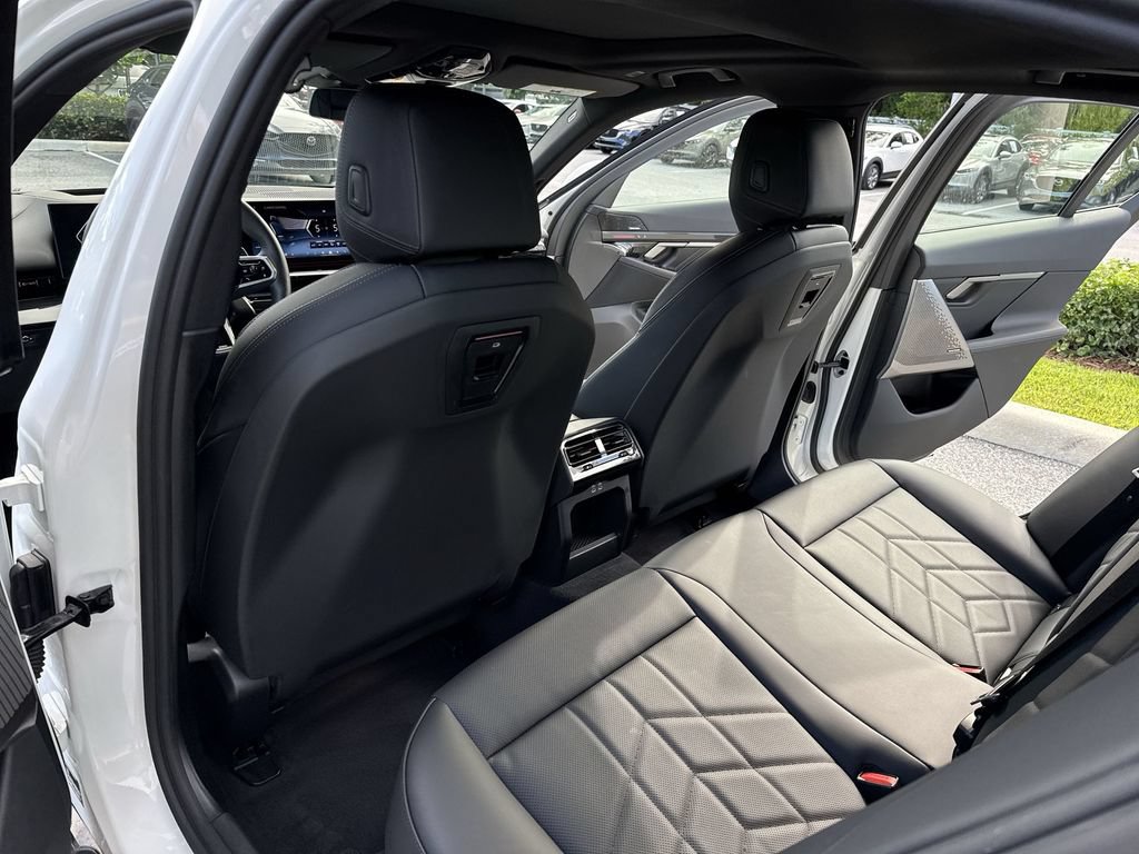 Used 2026 BMW 530i xDrive AWD/4WD image 34