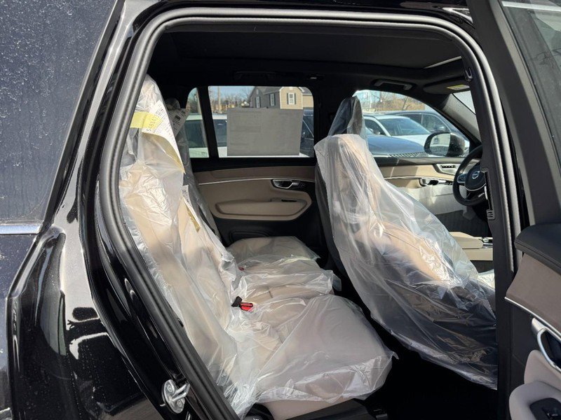 New 2026 Volvo XC90 B5 Plus AWD/4WD image 5