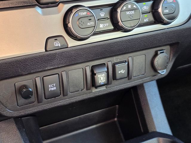 Used 2022 Toyota Tacoma SR5 RWD image 30