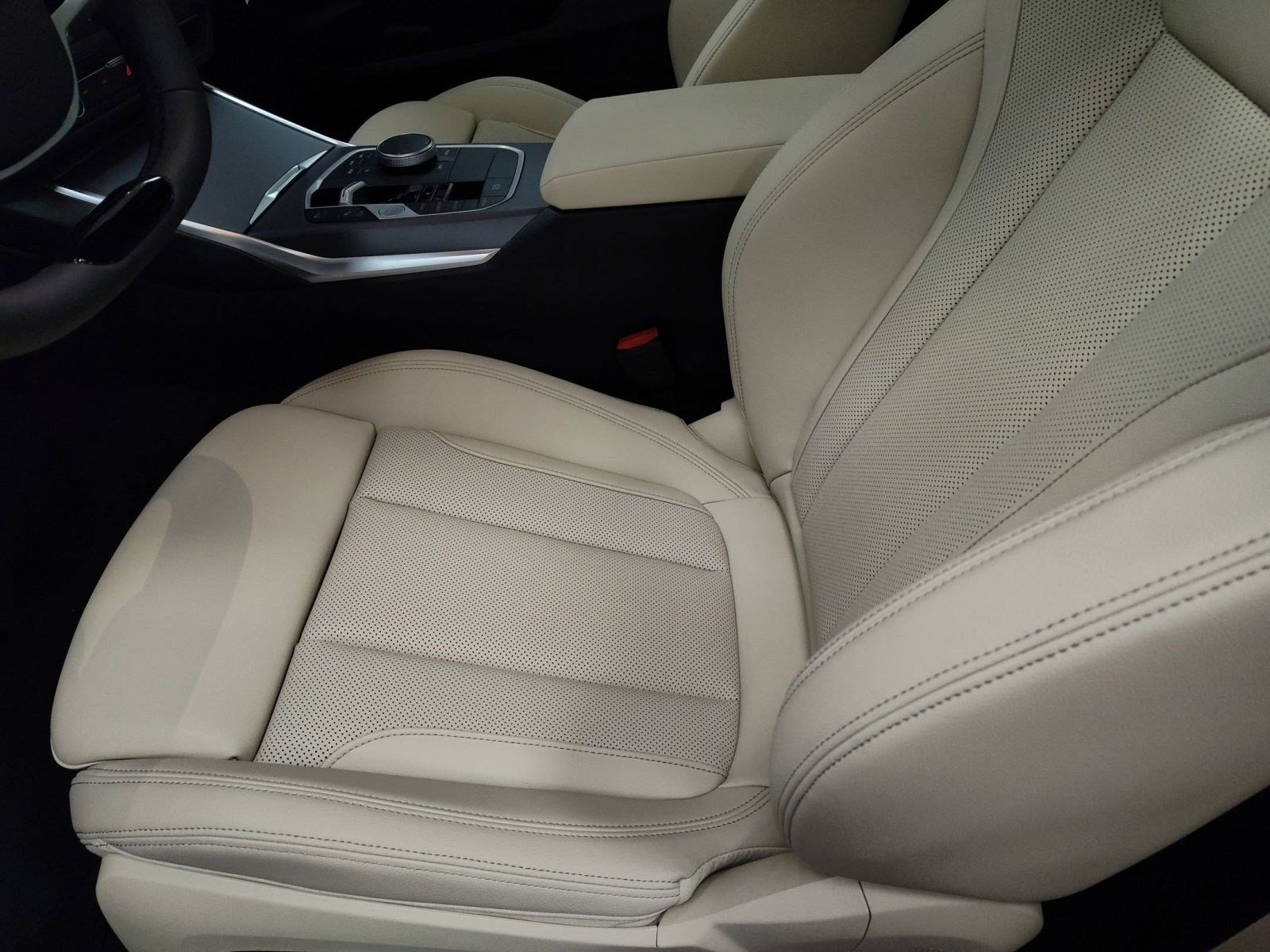 New 2026 BMW 230i xDrive Coupe w/ Convenience Package AWD/4WD image 18