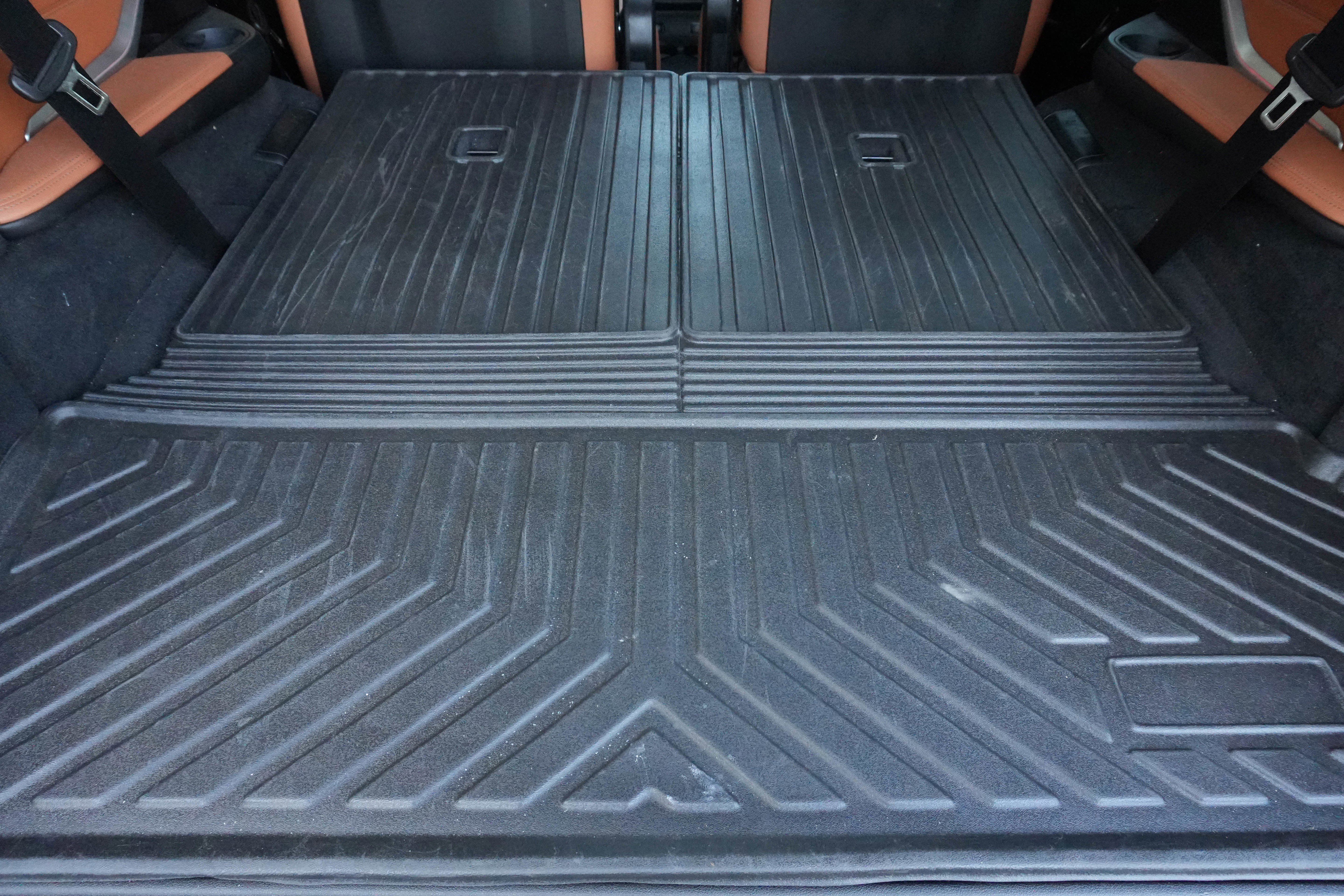 Used 2020 BMW X7 xDrive40i w/ Cold Weather Package image 41