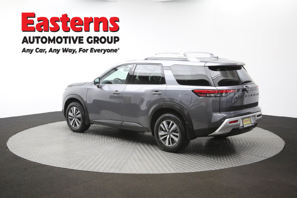 Used 2024 Nissan Pathfinder SL w/ Black Appearance Package AWD/4WD image 67