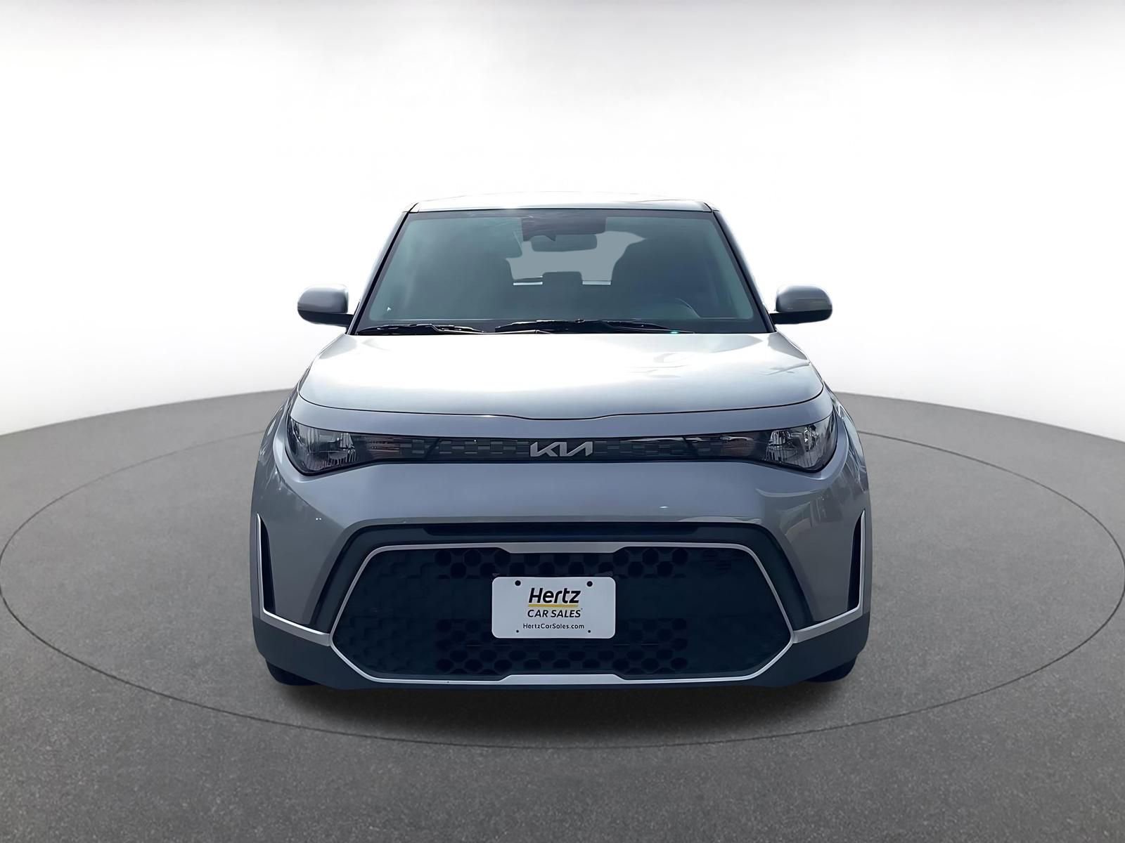 Used 2025 Kia Soul LX w/ LX Technology Package image 4