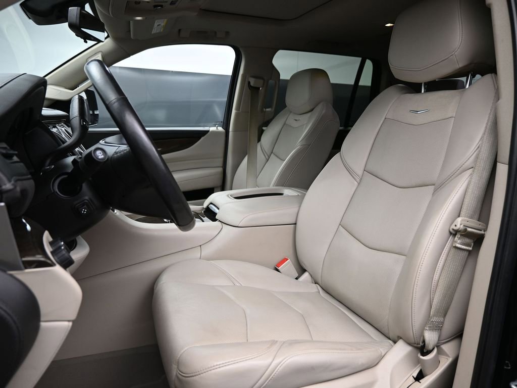 Used 2020 Cadillac Escalade Luxury image 10