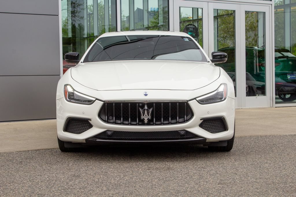 Used 2024 Maserati Ghibli Modena Q4 AWD/4WD image 2