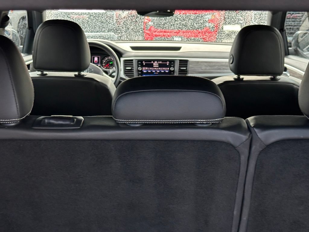 Used 2021 Volkswagen Atlas Cross Sport SE w/ Panoramic Sunroof Package FWD image 9