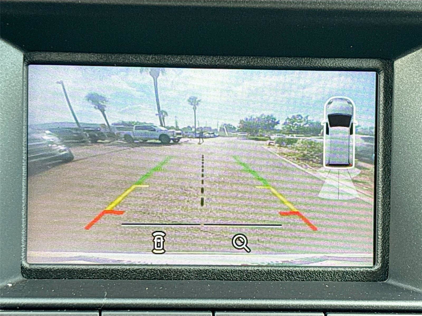 Used 2017 Ford Explorer XLT FWD image 13