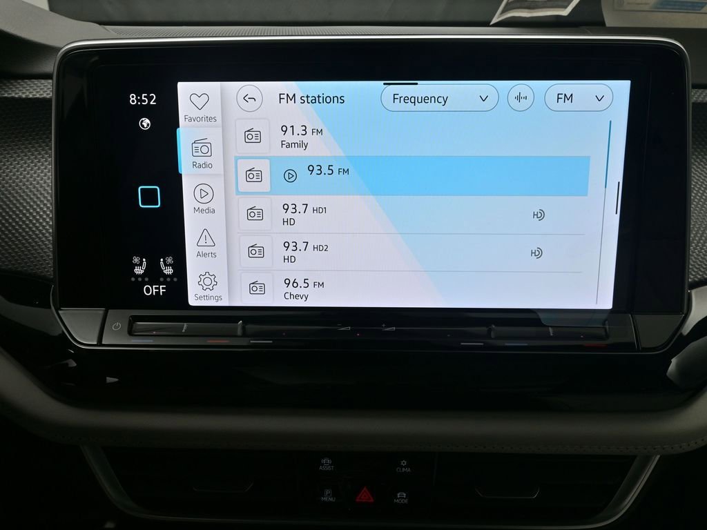 New 2026 Volkswagen Atlas Cross Sport SEL Premium R-Line image 11