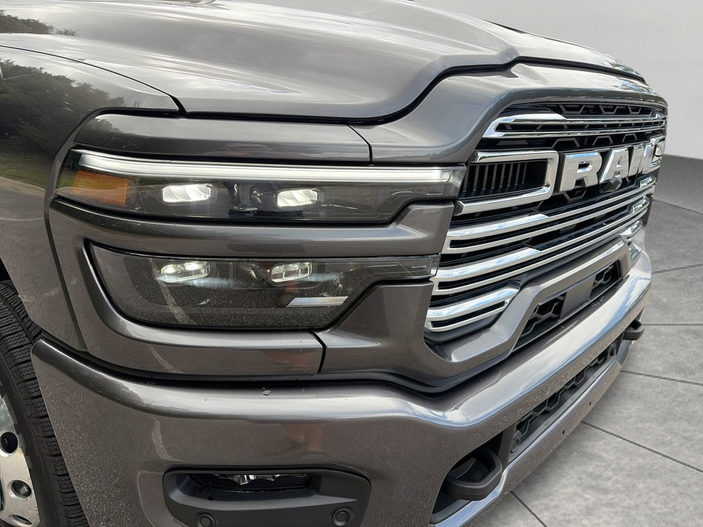 Used 2025 RAM 3500 Laramie AWD/4WD image 7
