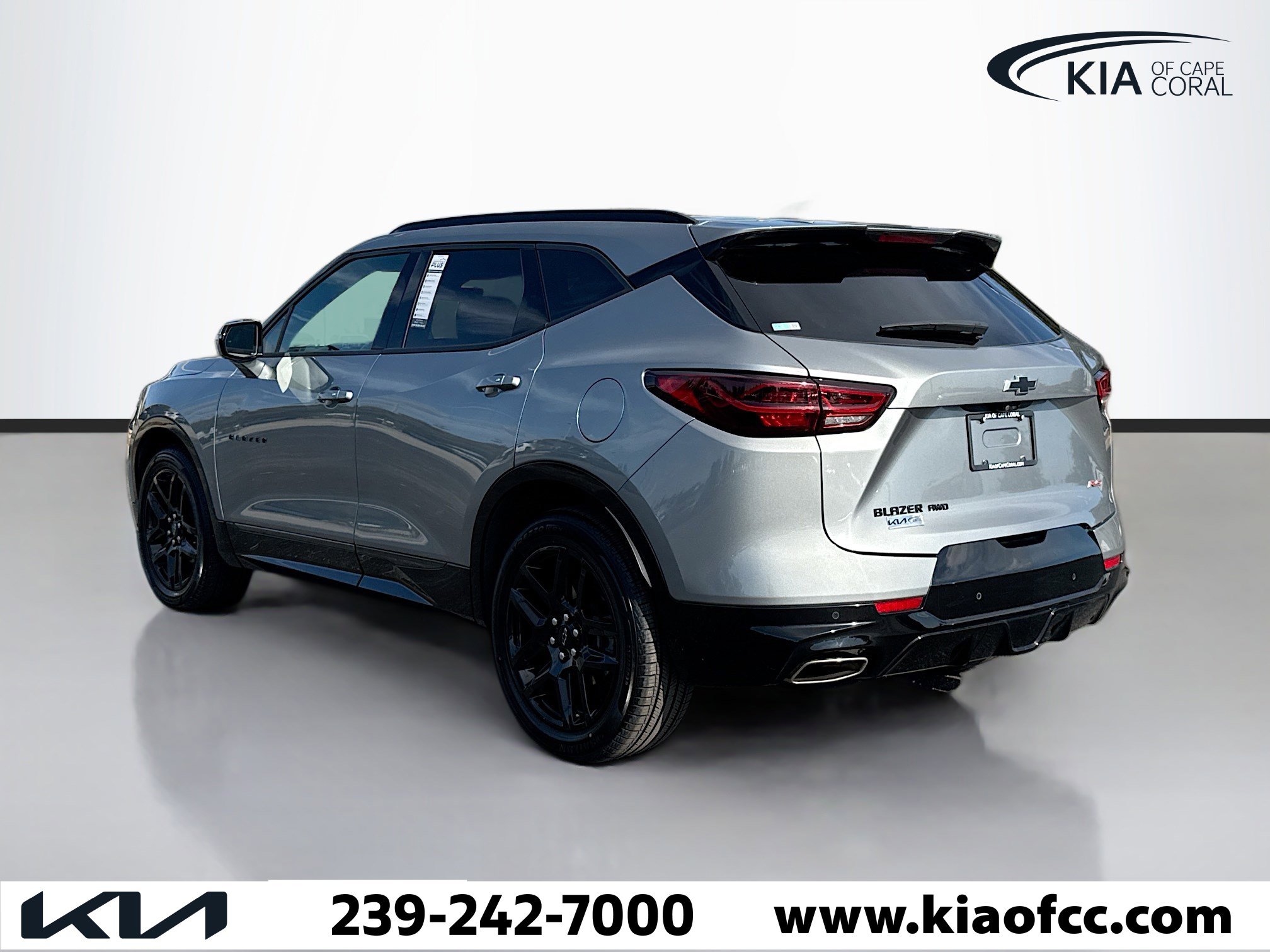 Used 2024 Chevrolet Blazer RS w/ Driver Confidence II Package image 3