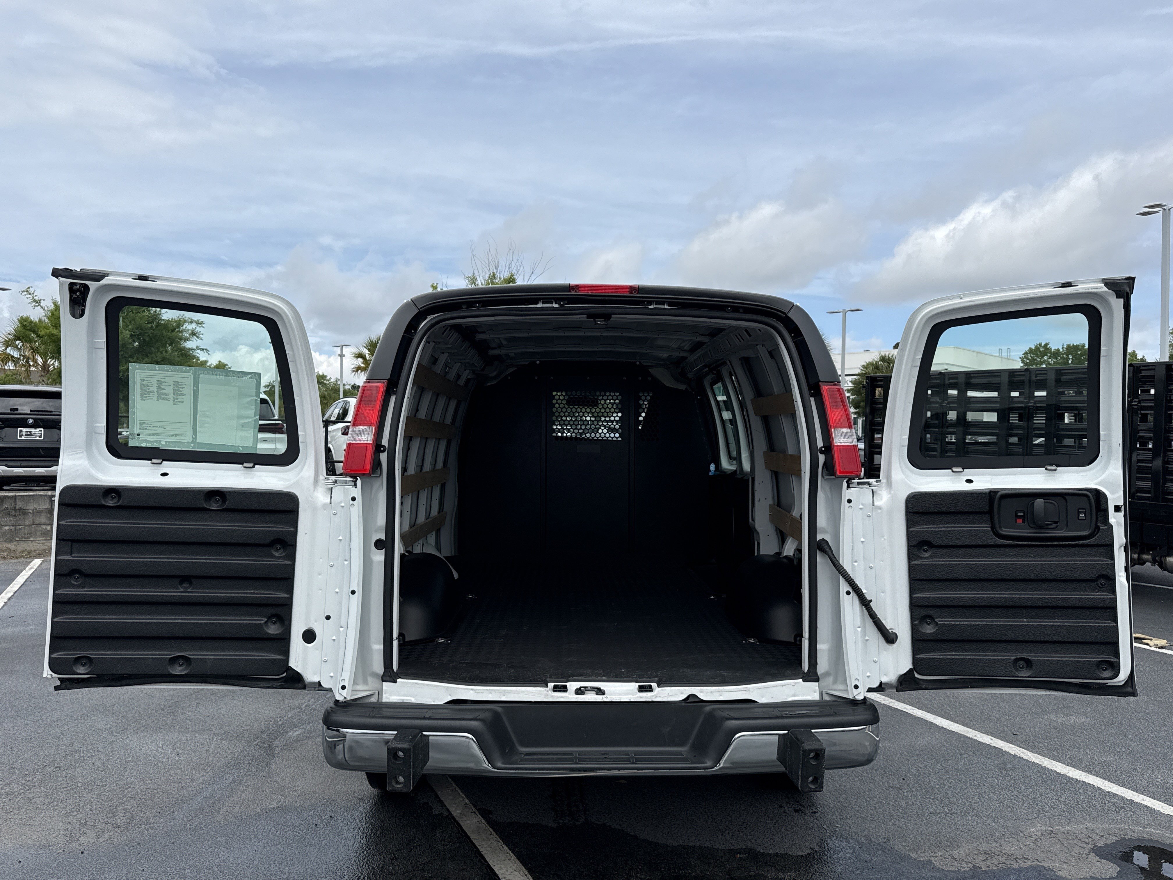 Used 2024 GMC Savana 2500 w/ Driver Convenience Package RWD image 30