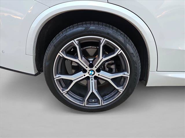 Used 2020 BMW X5 sDrive40i w/ M Sport Package RWD image 17