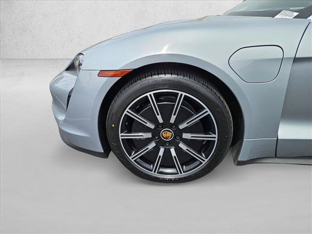 Used 2022 Porsche Taycan RWD image 23