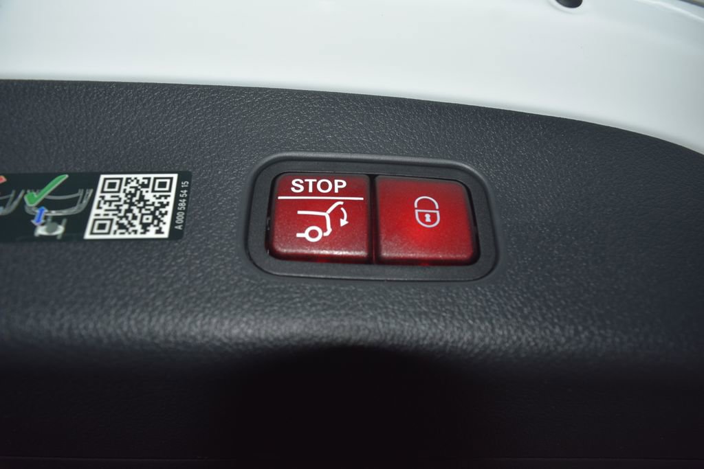 Certified 2025 Mercedes-Benz GLC 350e 4MATIC image 24