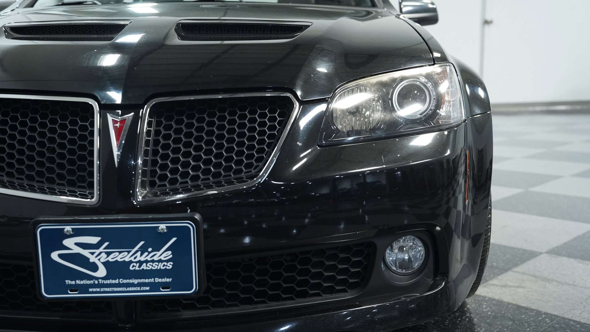 Used 2009 Pontiac G8 w/ Premium Package image 18