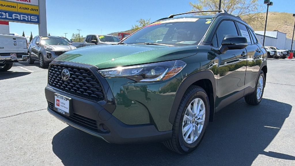 Certified 2025 Toyota Corolla Cross LE AWD/4WD image 7