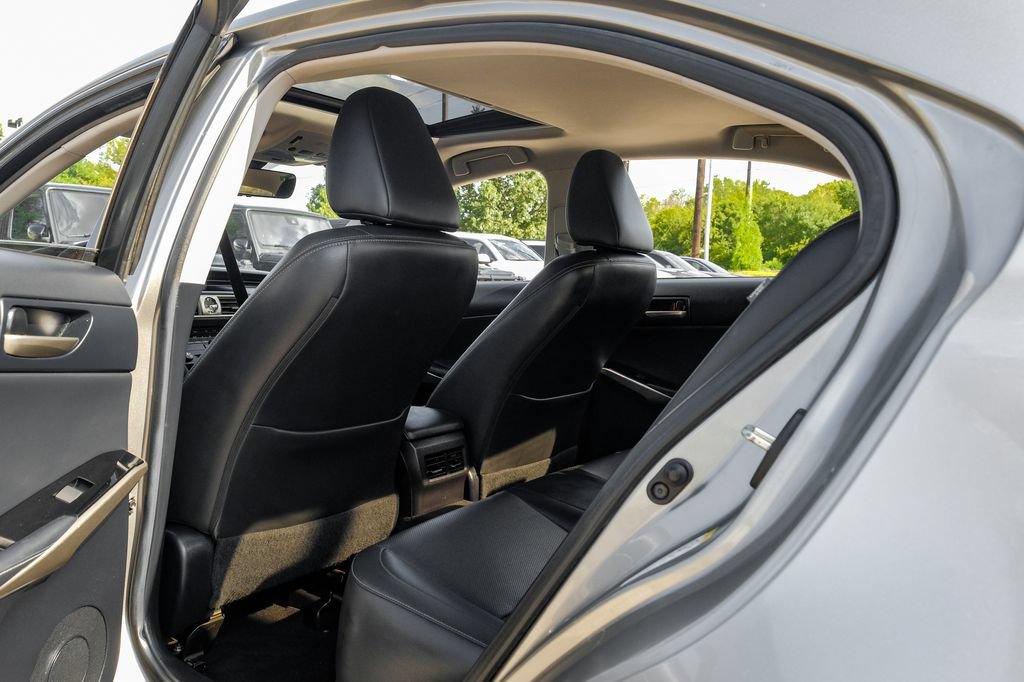 Used 2017 Lexus IS 200t RWD image 43