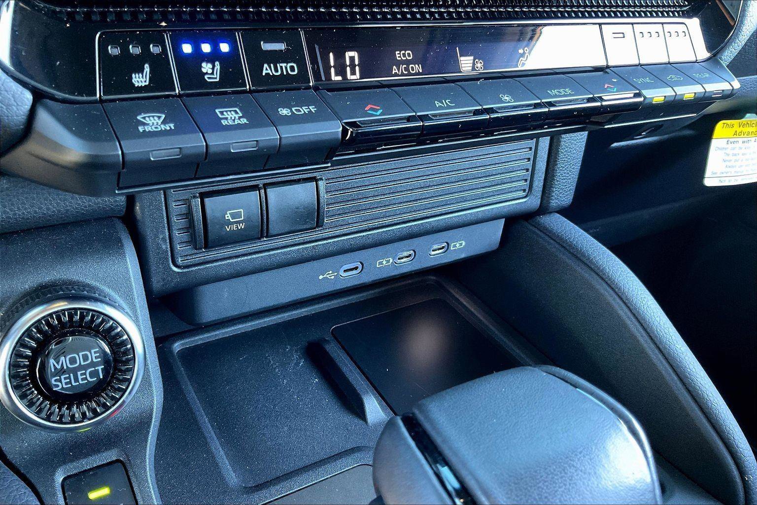 Certified 2024 Toyota Land Cruiser image 30