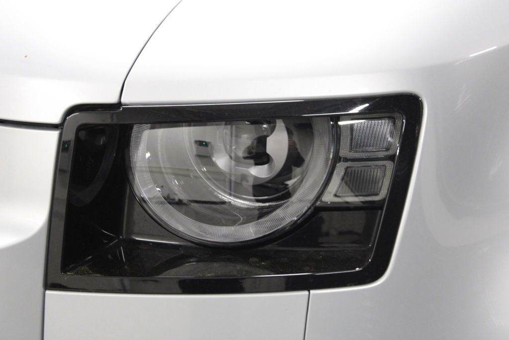 Used 2022 Land Rover Defender 110 XS Edition AWD/4WD image 55