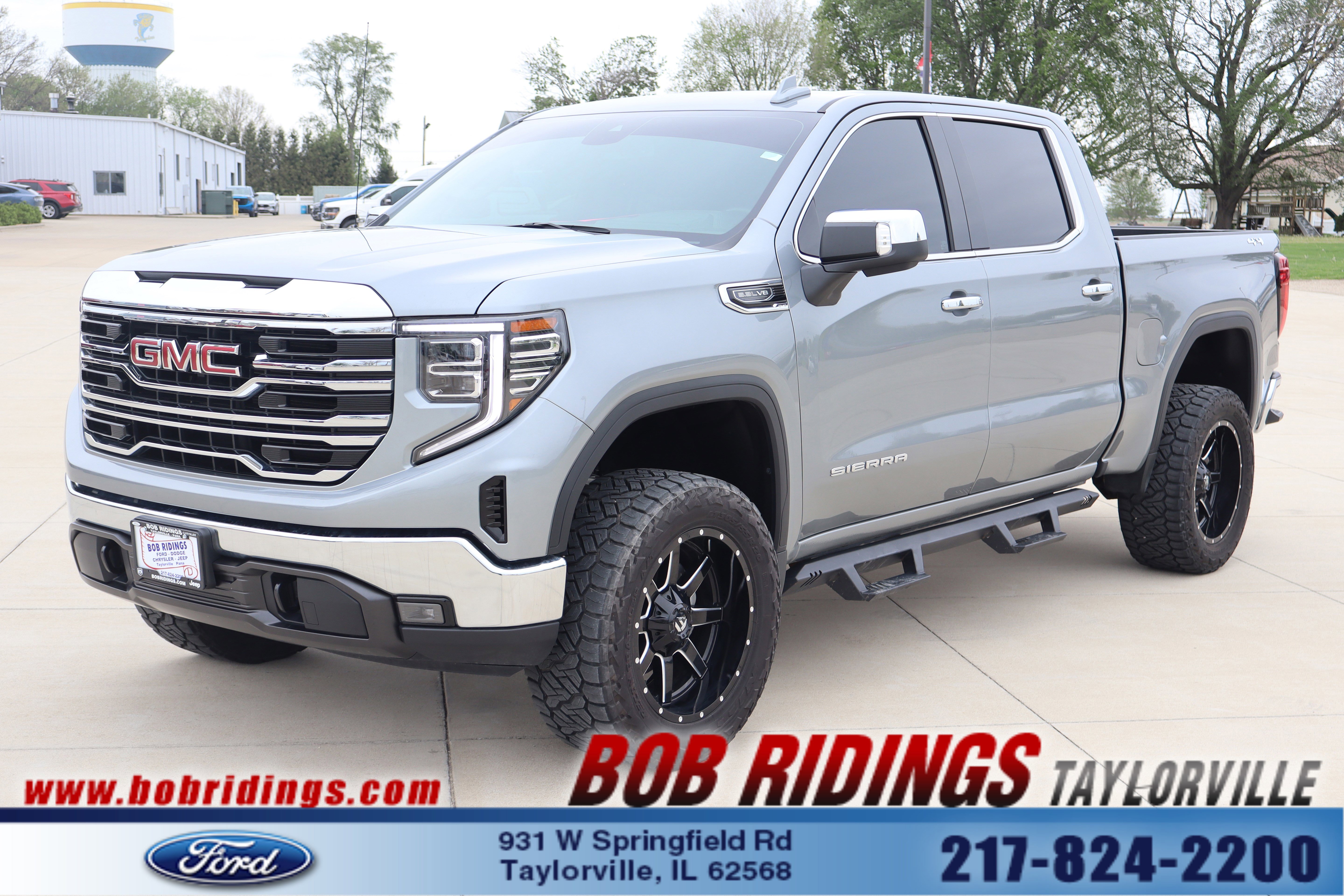 Used 2024 GMC Sierra 1500 SLT w/ SLT Convenience Package image 1
