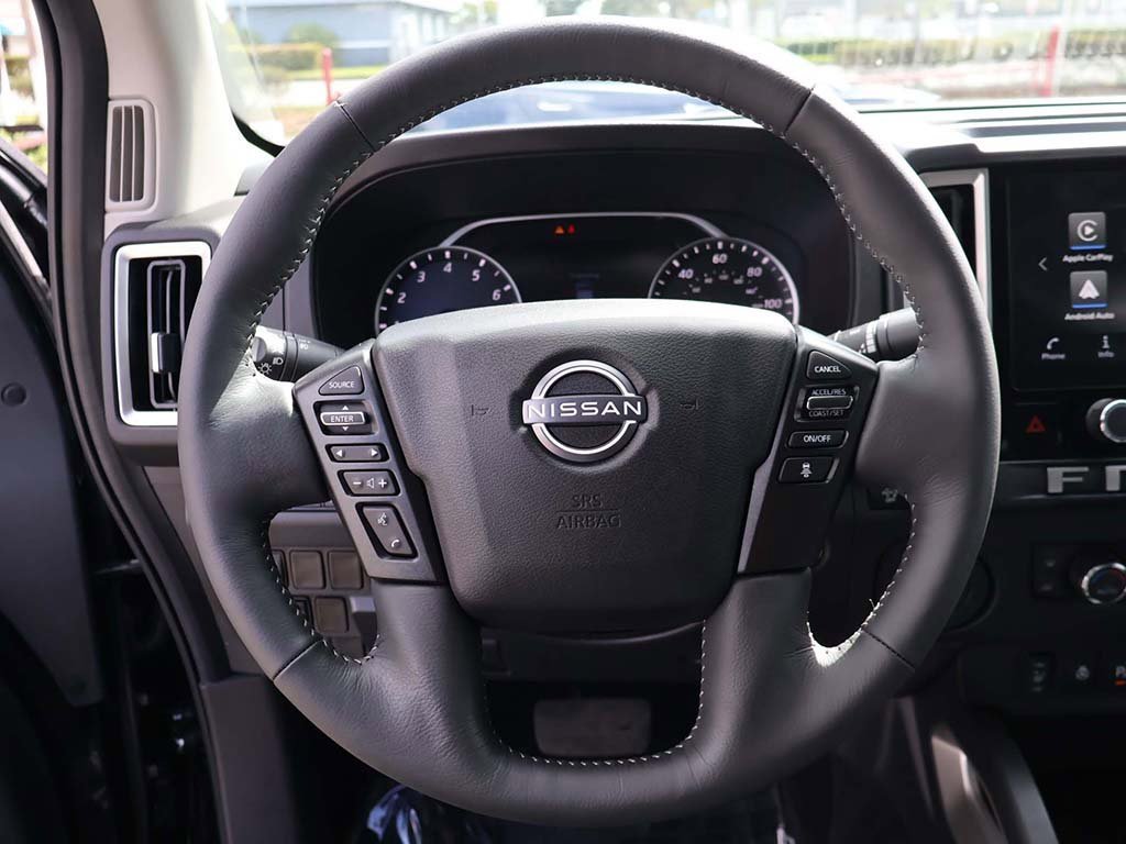 Used 2025 Nissan Frontier SV w/ SV Convenience Package image 41