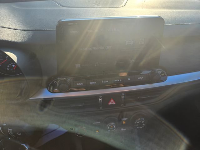 Used 2024 Kia Forte LXS w/ LXS Technology Package FWD image 5