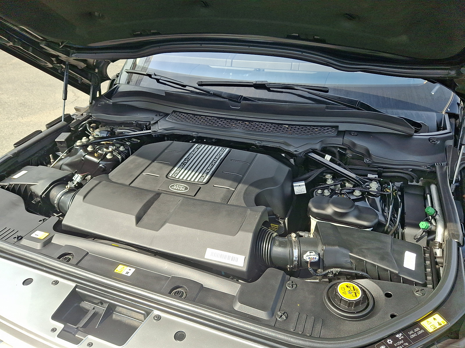 Used 2017 Land Rover Range Rover Supercharged image 18