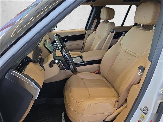 New 2025 Land Rover Range Rover SE image 14