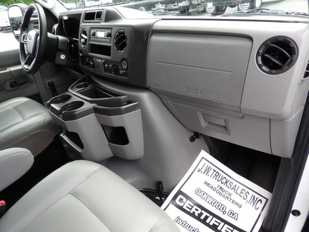 Used 2021 Ford E-350 and Econoline 350 Super Duty RWD image 24