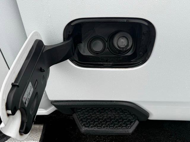 Used 2021 Chevrolet Silverado 2500 W/T image 26