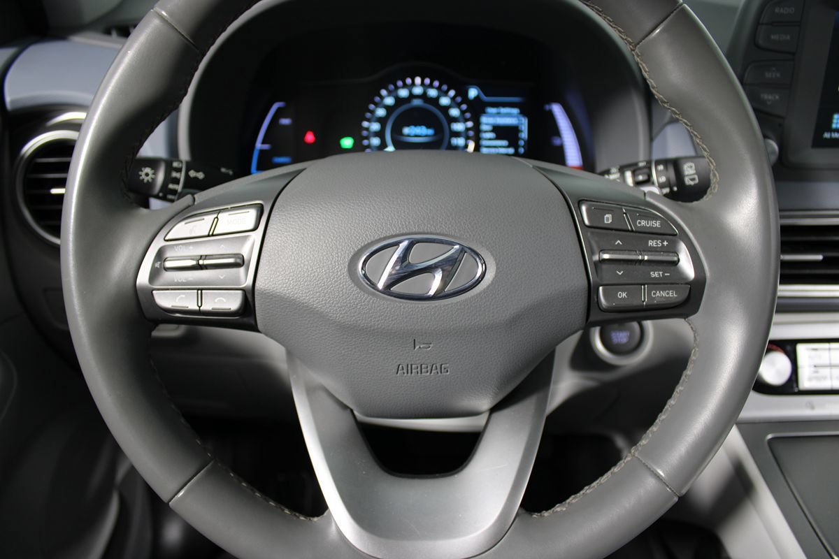 Used 2021 Hyundai Kona Limited w/ Cargo Package FWD image 12