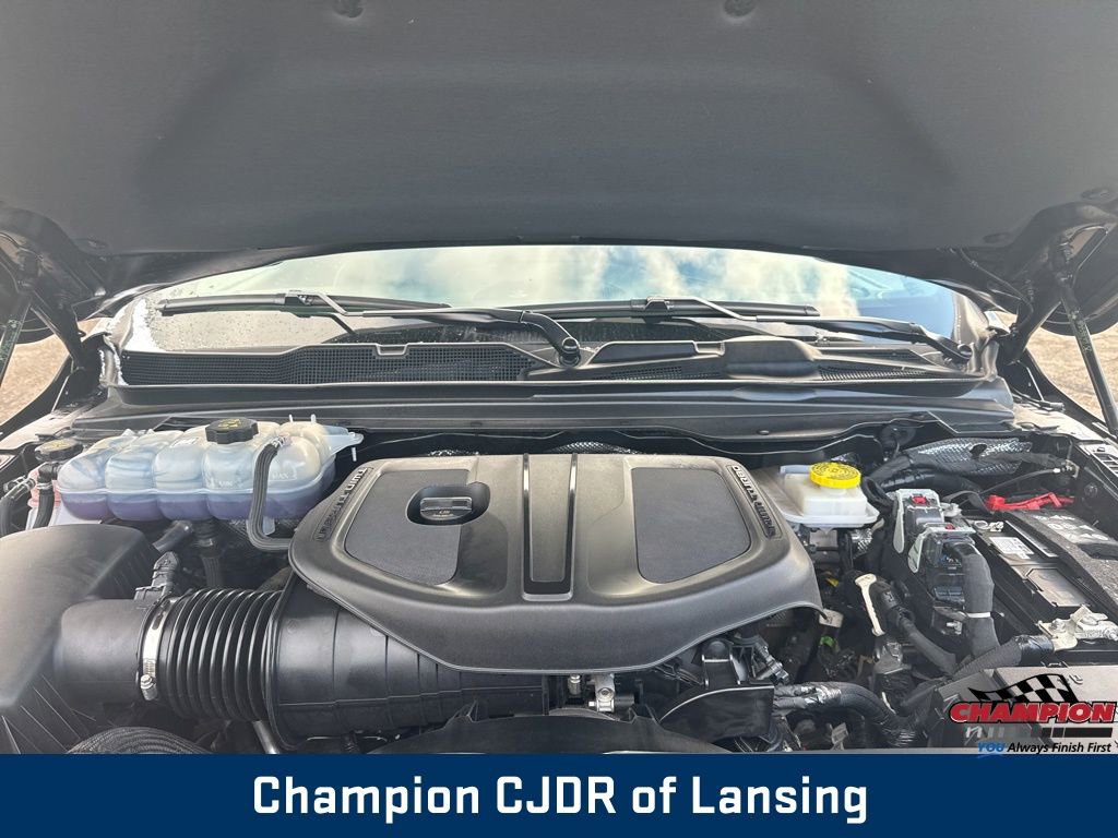 Used 2025 RAM 1500 Laramie w/ Sport Appearance Package image 10