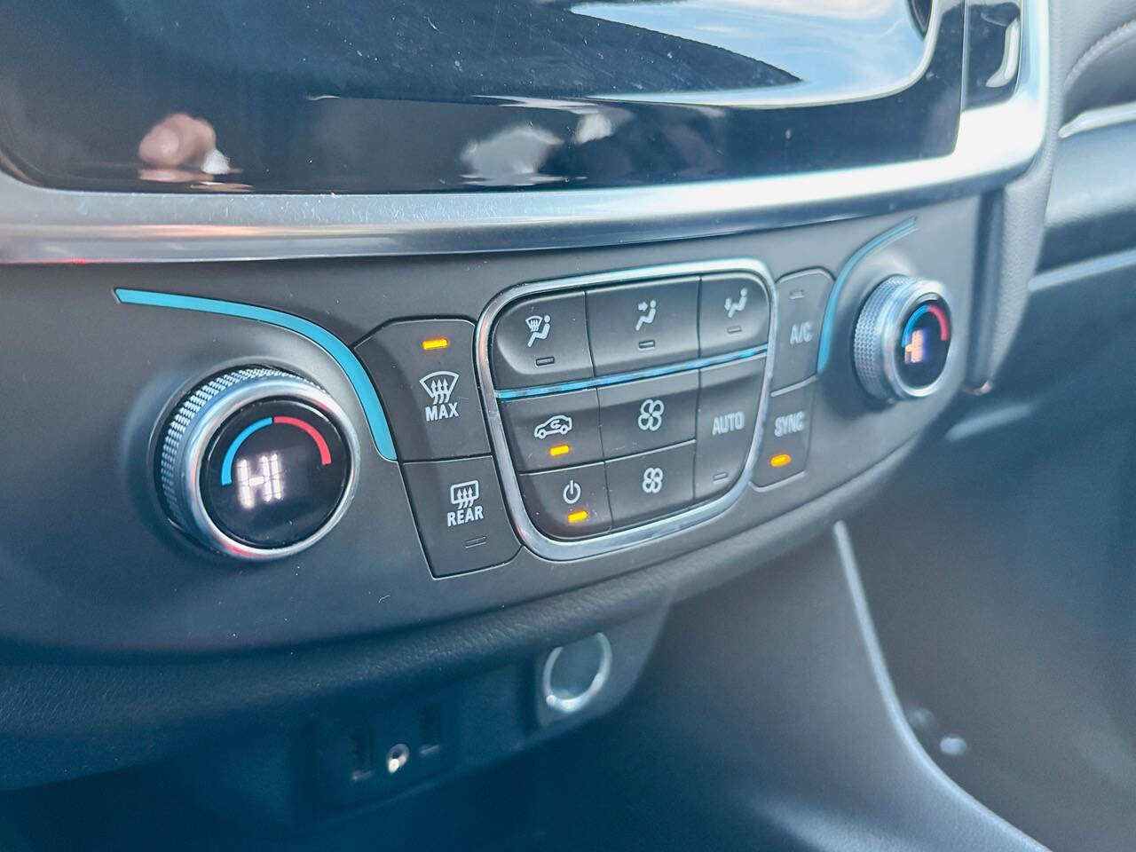 Used 2019 Chevrolet Traverse LT image 31