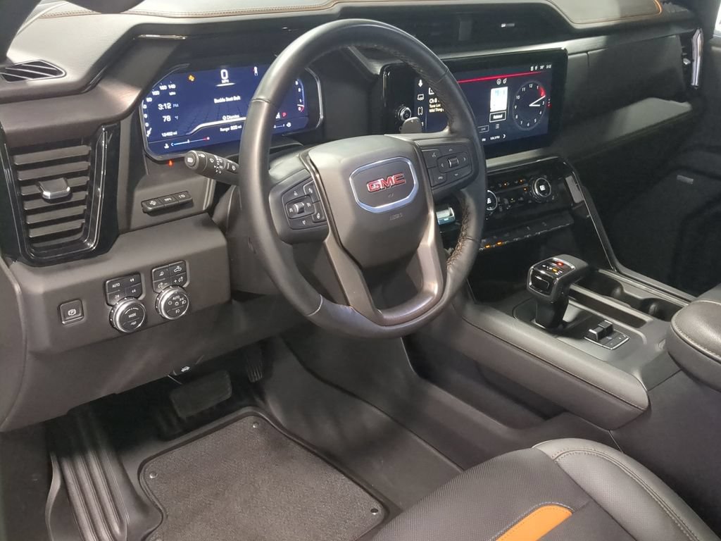 Used 2025 GMC Sierra 1500 AT4 w/ AT4 Premium Package AWD/4WD image 10