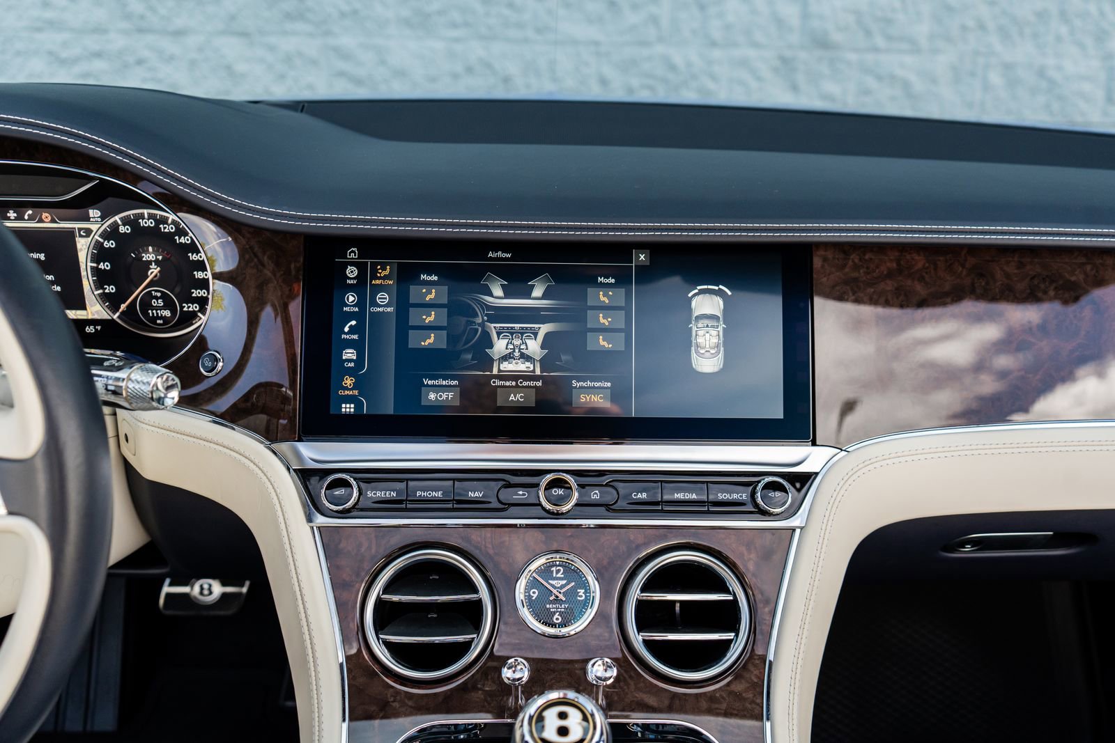 Used 2020 Bentley Continental GT AWD/4WD image 33