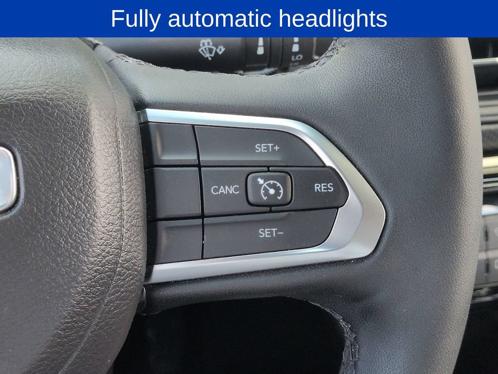 Used 2025 Jeep Compass Latitude w/ Convenience Group AWD/4WD image 15