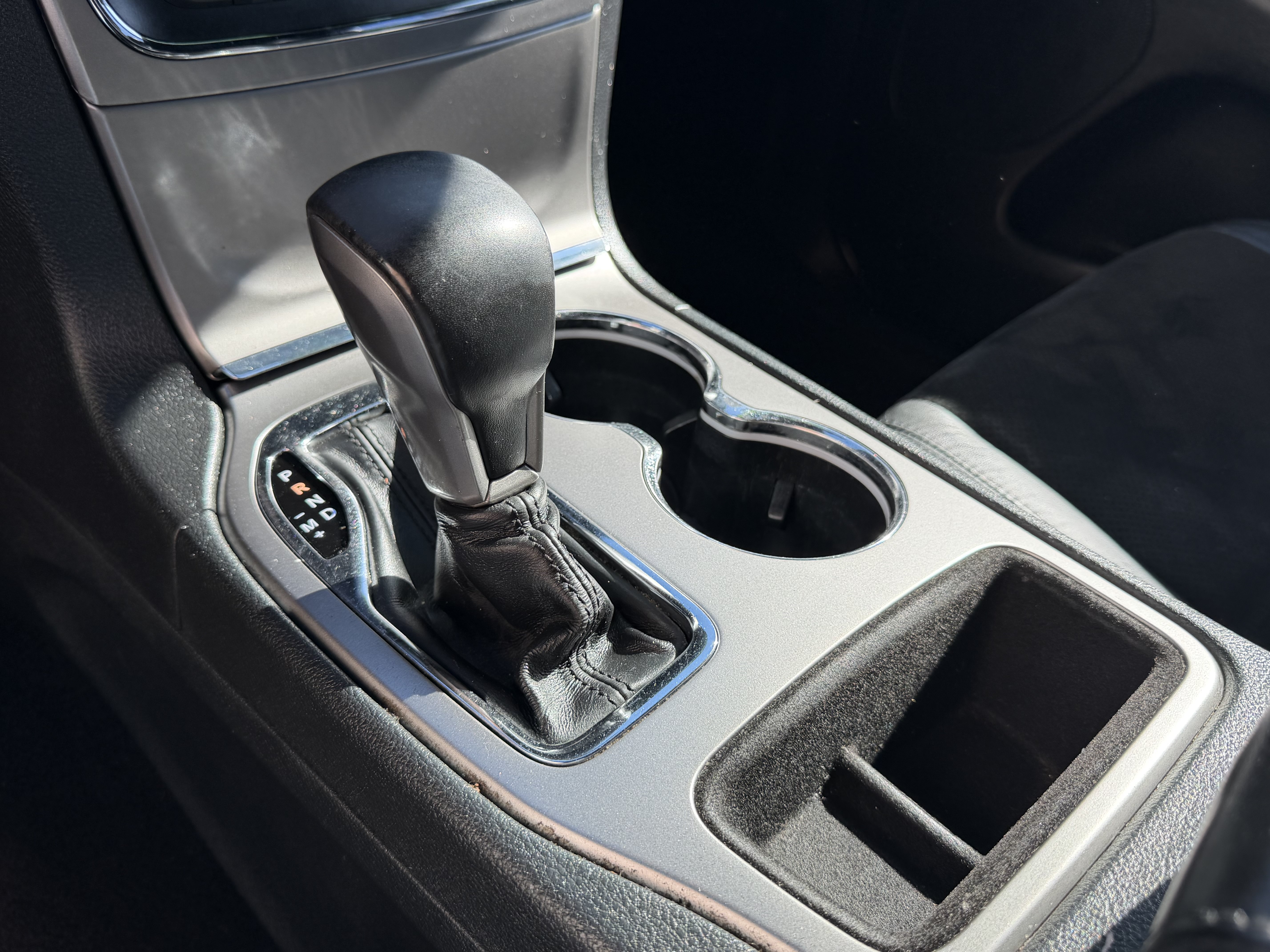 Used 2018 Jeep Grand Cherokee Altitude AWD/4WD image 26