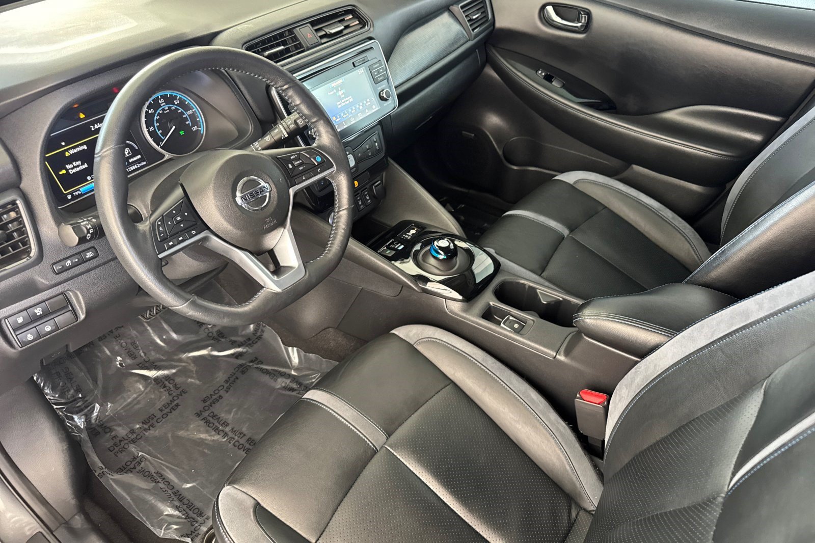 Used 2018 Nissan Leaf SL w/ SL Technology Package FWD image 4