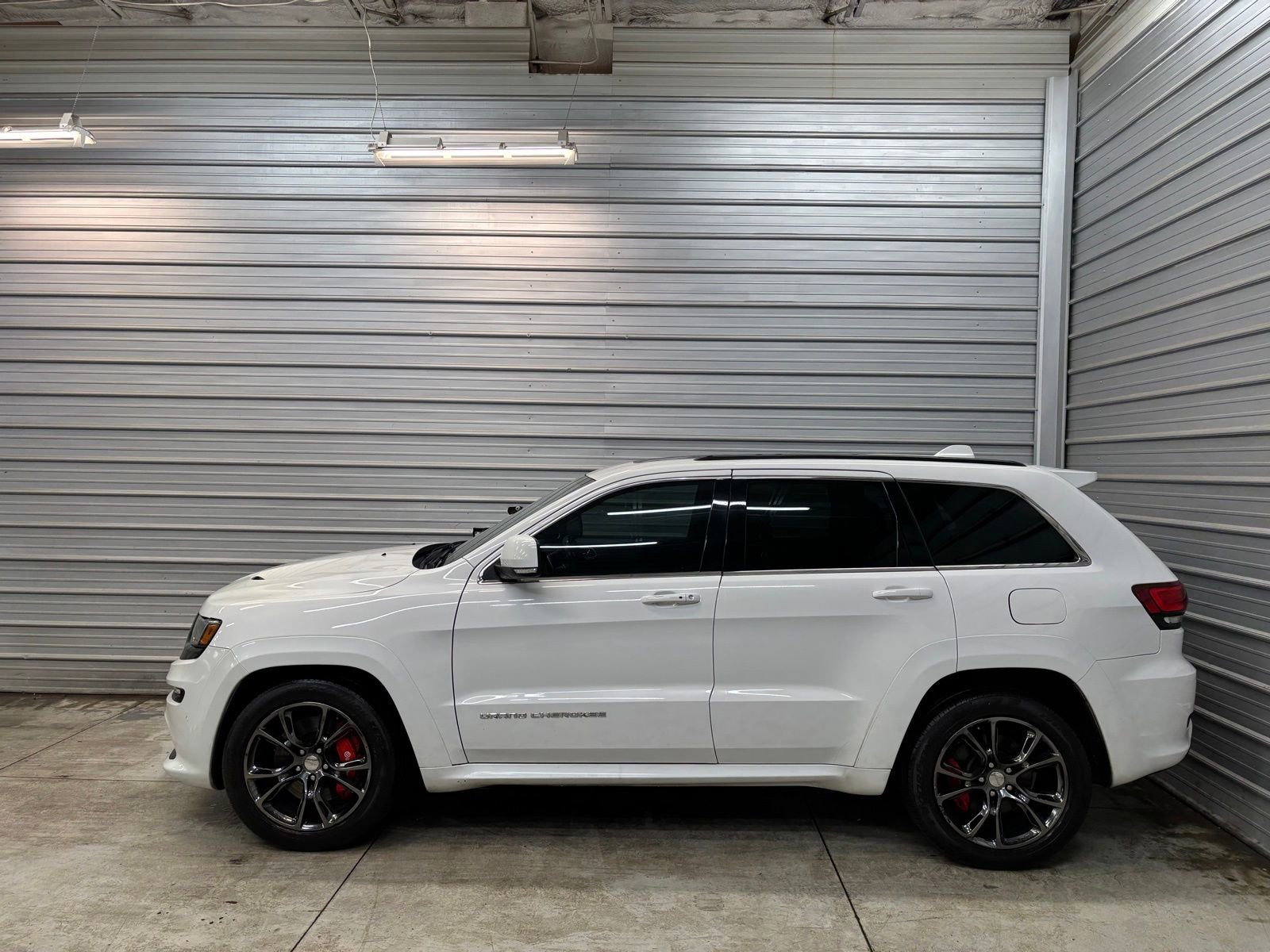 Used 2015 Jeep Grand Cherokee SRT w/ Trailer Tow Group IV AWD/4WD image 10