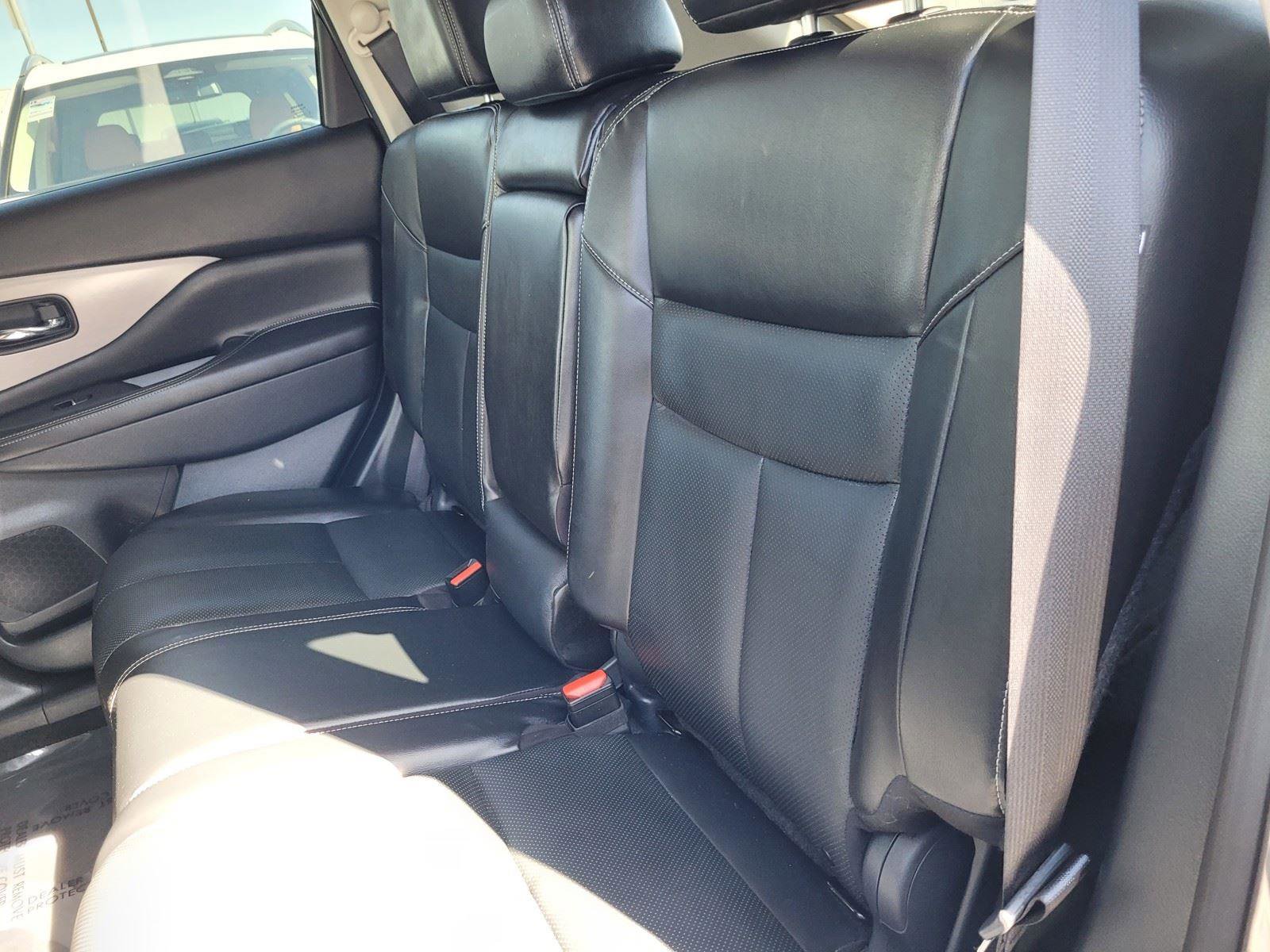 Used 2022 Nissan Murano SL w/ SL Moonroof Package image 16