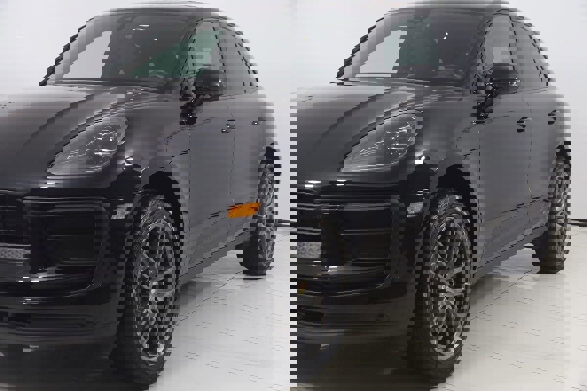 Used 2025 Porsche Macan image 63