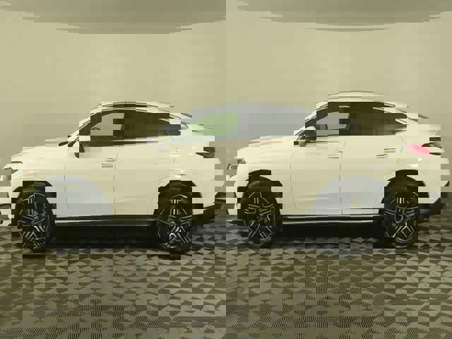 Certified 2026 Mercedes-Benz GLC 300 4MATIC image 2