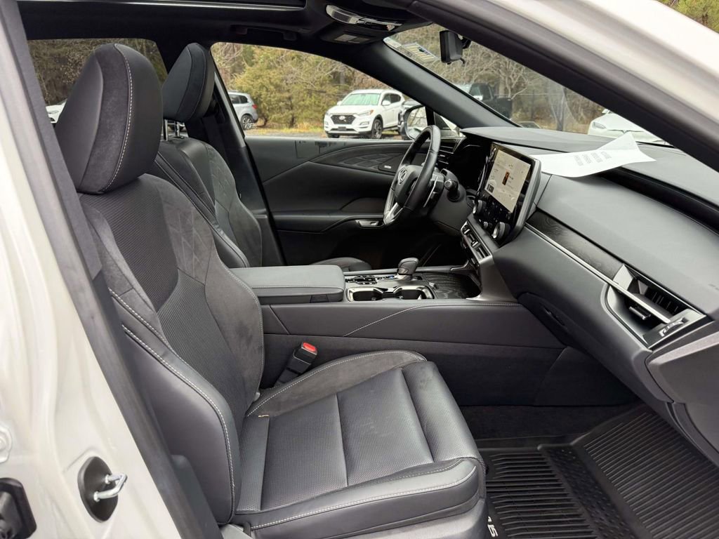 Used 2024 Lexus RX 450h AWD w/ Convenience Package image 15