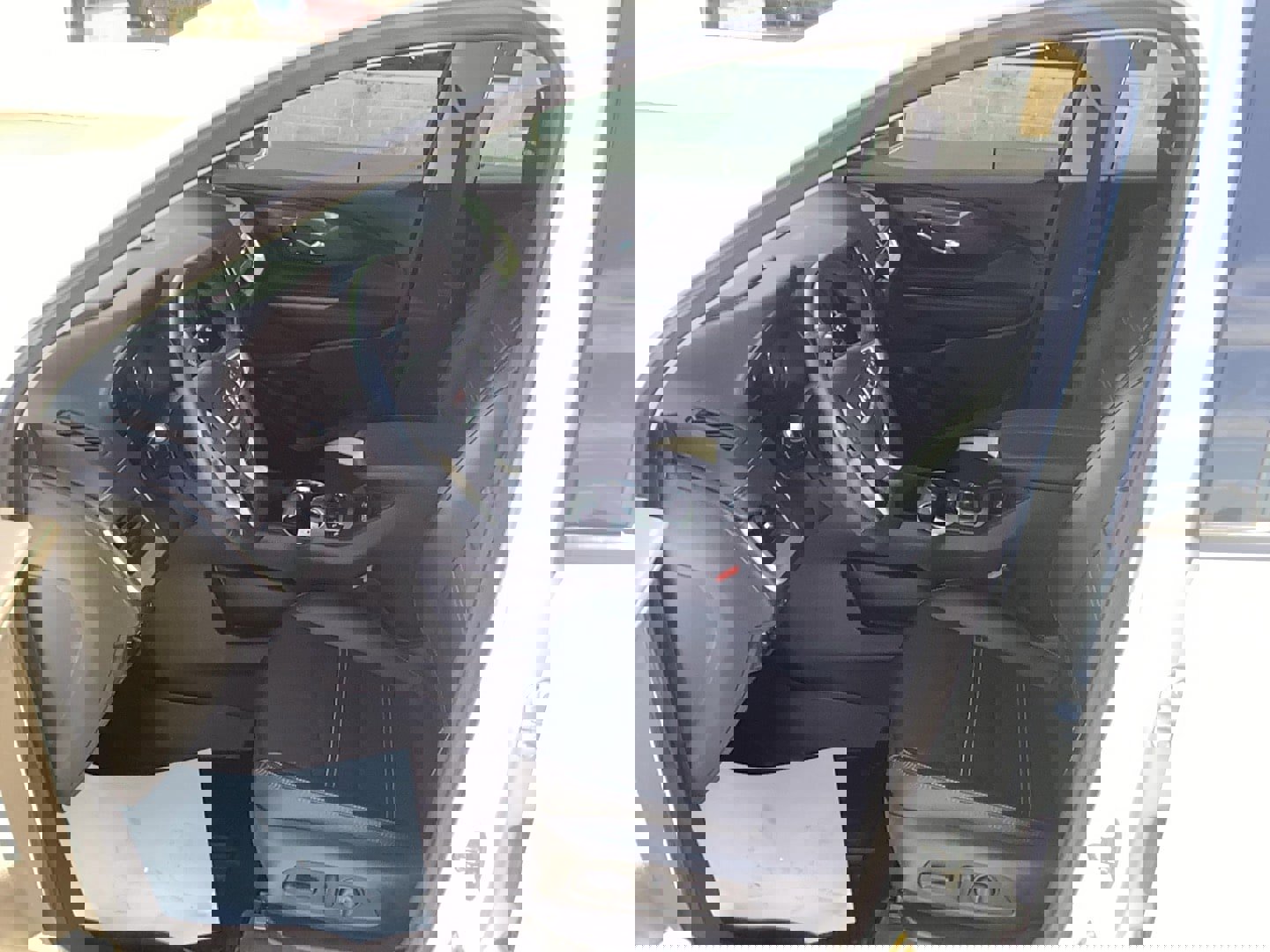 Used 2023 GMC Terrain Denali image 10