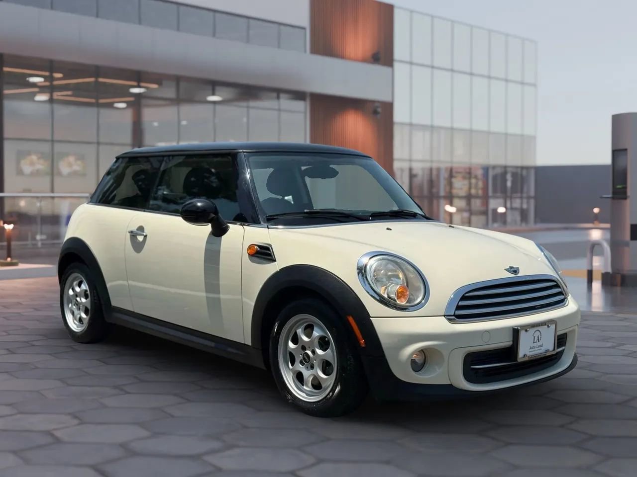 Used 2013 MINI Cooper Hardtop image 8