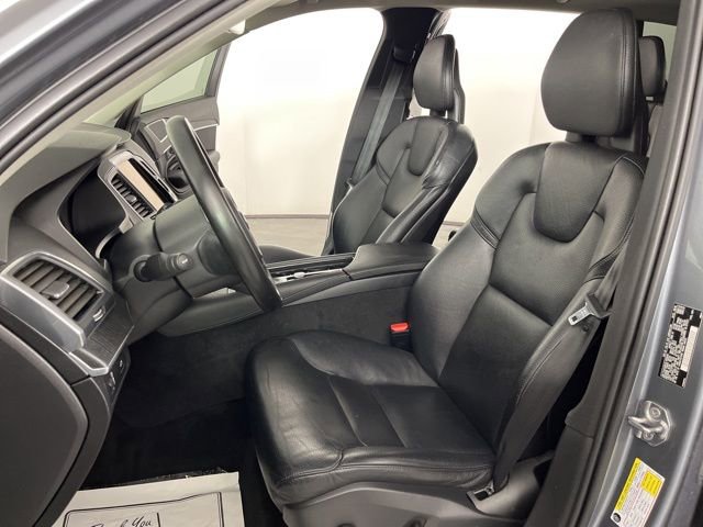 Used 2020 Volvo XC90 T6 Momentum AWD/4WD image 19